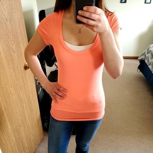 🦈 3/$20 Coral Scoop Neck Top